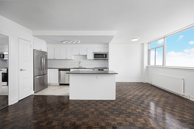 Photo - Isabella Apartments