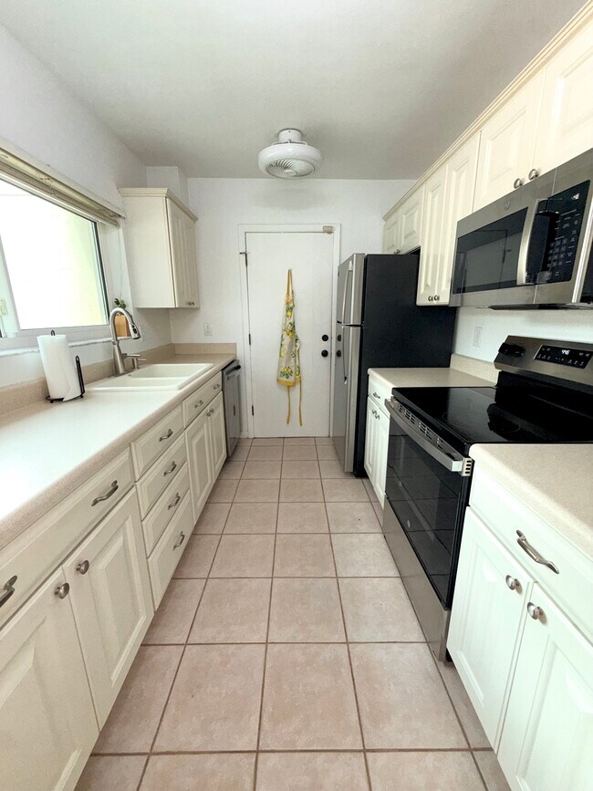 Building Photo - 11801 Foxrun Ln