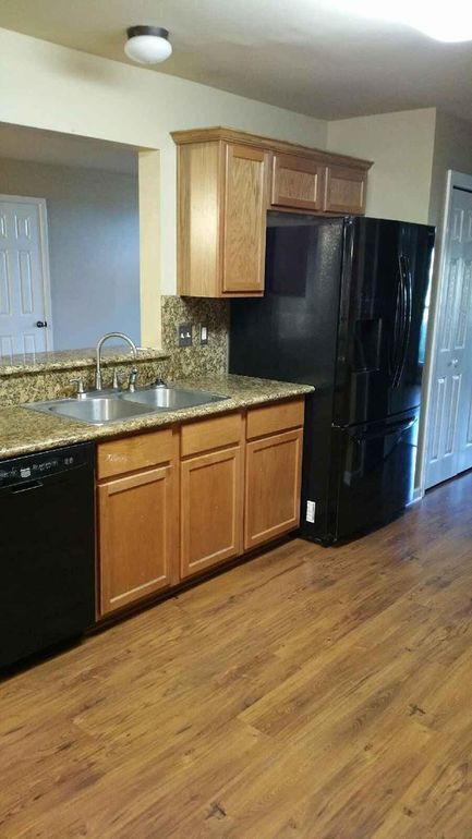 Foto del edificio - 40467 Hawthorne Dr