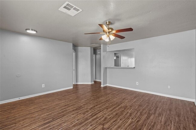 Building Photo - 122 Green Isle Ave