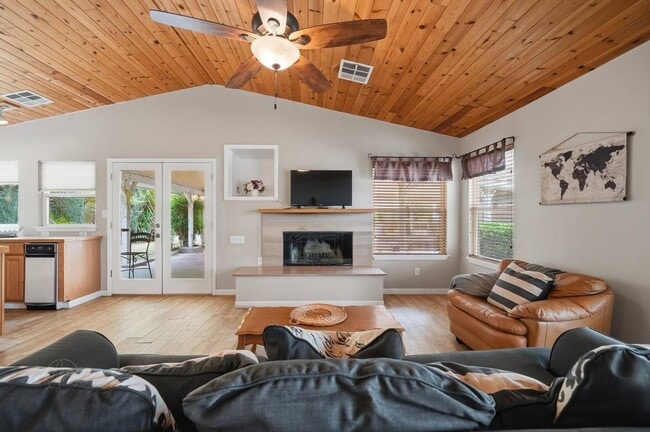 Building Photo - 7501 Uplands of the Kern Dr