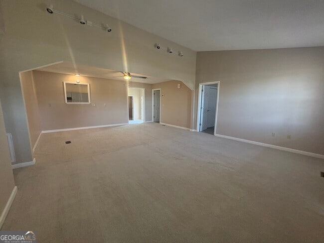 Building Photo - 96 Jenny Lind Ln