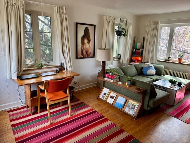 Building Photo - Mid Century Modern 1 bed Condo