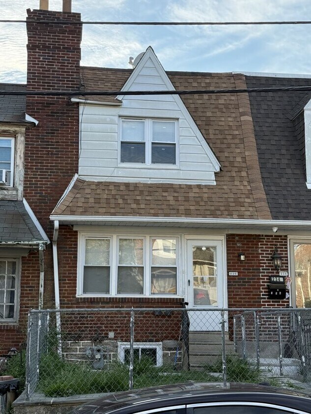 Beautiful 3 Bedroom Home – Updated & Move In Ready - Beautiful 3 Bedroom Home – Updated & Move In Ready