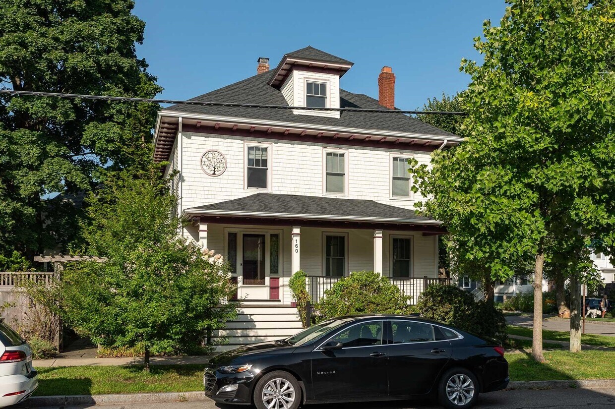Foto principal - 160 Wibird St