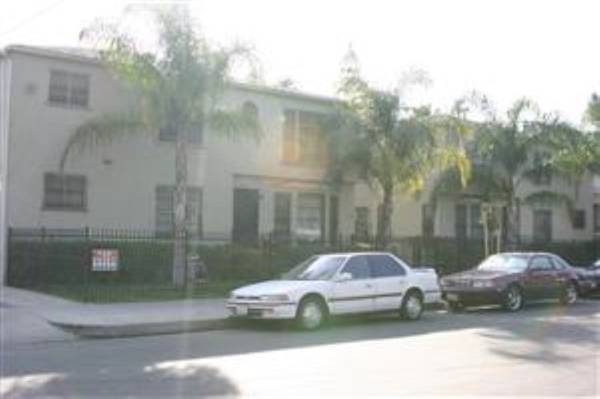 Building Photo - 1414 W 25th St