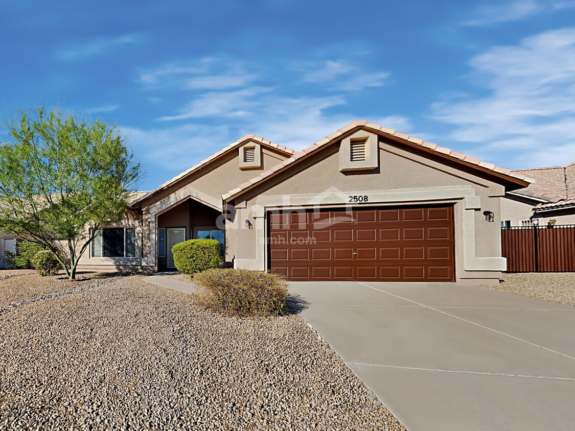 Foto principal - 2508 N 134th Ave