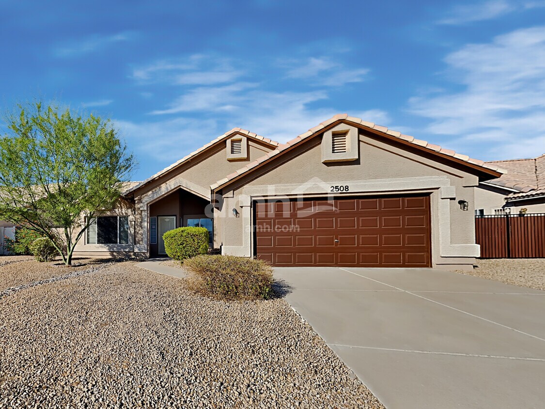 Primary Photo - 2508 N 134th Ave
