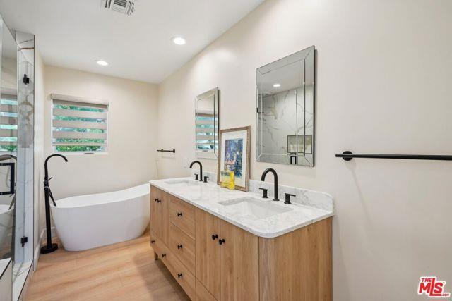 Foto del edificio - 5131 Campo Rd