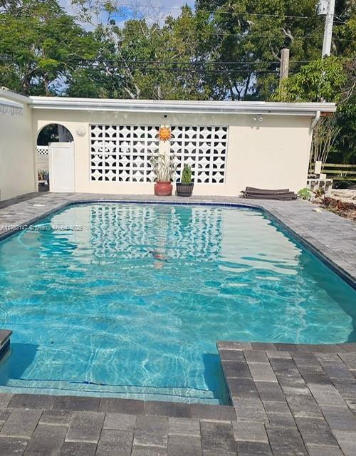 Foto del edificio - 5881 SW 15th St
