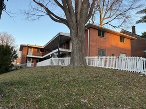 Building Photo - 333 N Ellis St