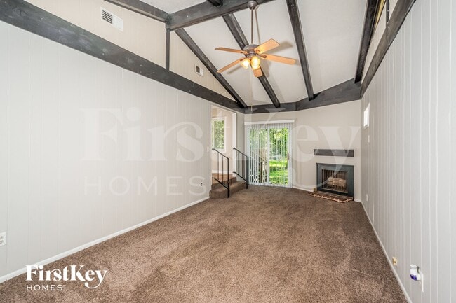 Building Photo - 129 Briar Grove Dr