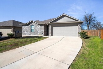 Building Photo - 12701 Brahmin Dr