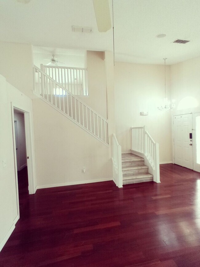 Building Photo - 17411 Woodcrest Way