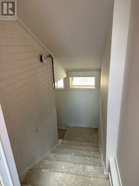 Photo du bâtiment - 81 Sweet Water Crescent