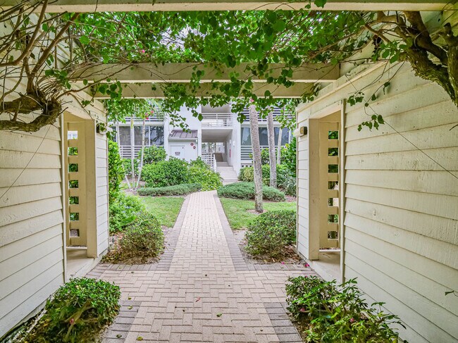 Foto del edificio - 8444 Oceanside Dr