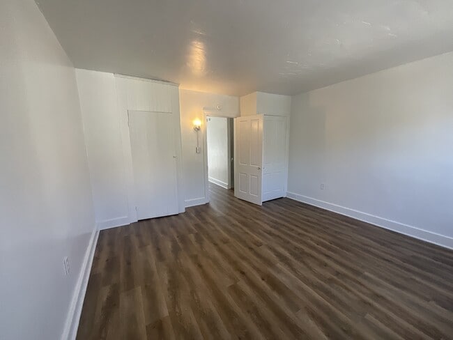 Foto del edificio - 434 W College Ave