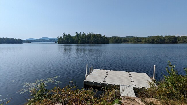 Building Photo - 9 Meredith Center Rd