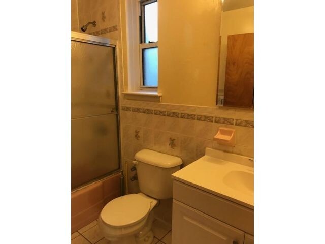 Foto del edificio - 1020 E 59th St