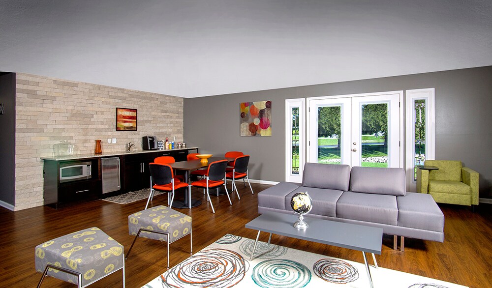 Emerson Village Apartments Apartments Indianapolis, IN