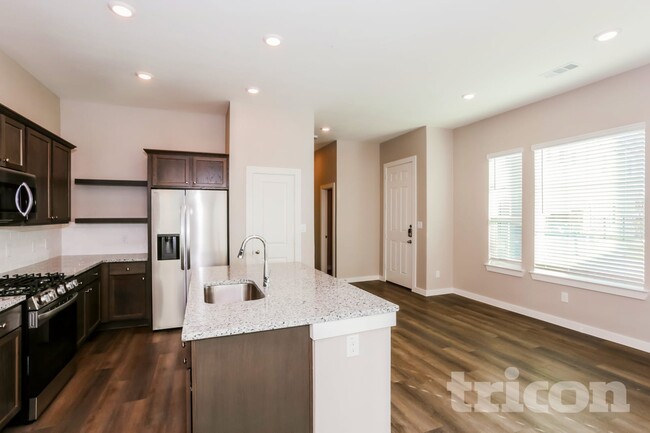 Interior Photo - Tricon Viridian