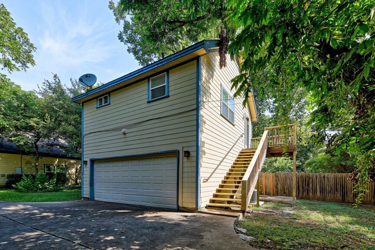 Foto principal - 4527 Avenue B
