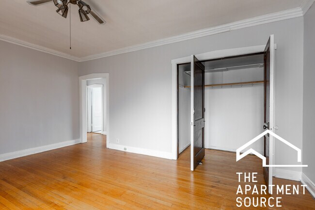 Building Photo - 4404 N Winchester Ave