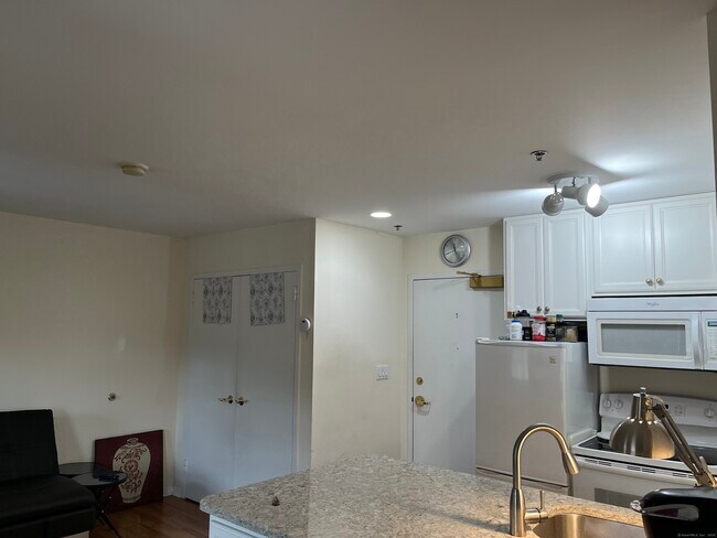Building Photo - 59 Courtland Ave