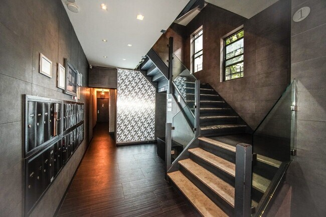 Foto del edificio - 432 E 13th St