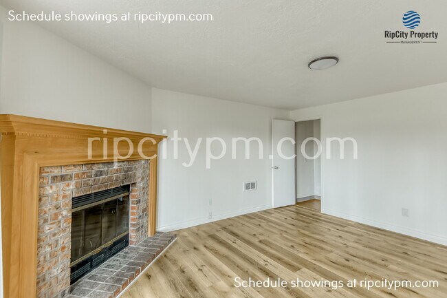 Foto del edificio - 2452 SE 9th Ct