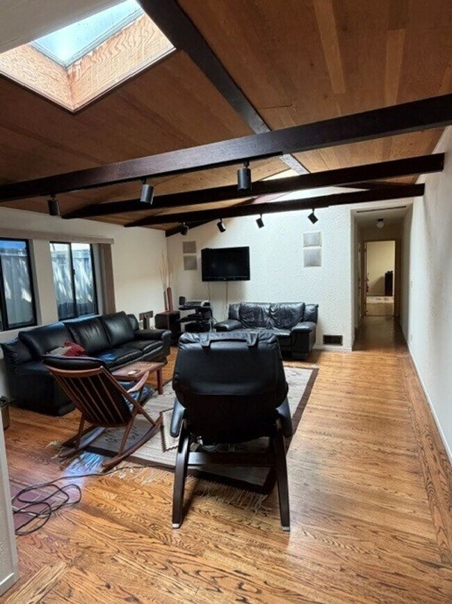 Building Photo - Emerald Hills Retreat, 4BR/3BA + Private ADU on Expansive Grounds