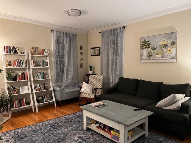 Foto del edificio - 465 Bedford Rd