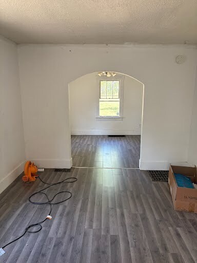 Foto del edificio - 830 E Rogers Ave