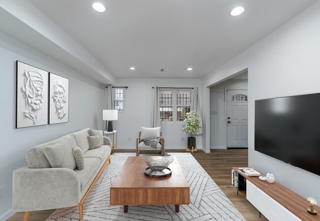 Foto del edificio - 5120 Queensberry Ave