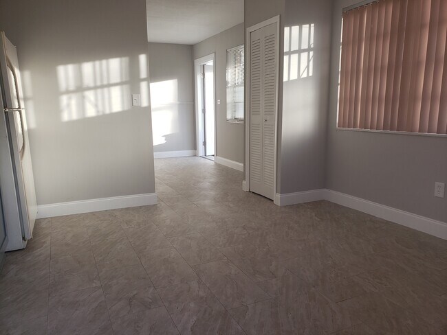 Building Photo - 260 NW 49th Ave
