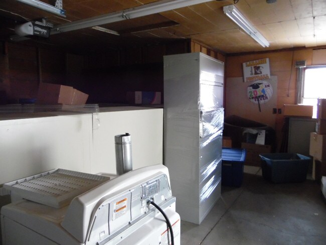 Building Photo - 410 E Lewis st. Laramie Wy