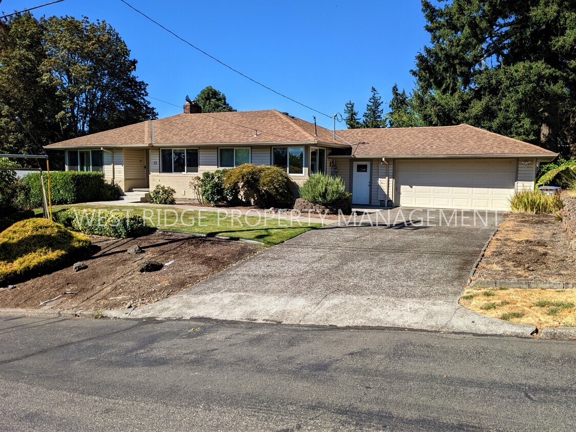 Foto principal - 4625 SW Pendleton St
