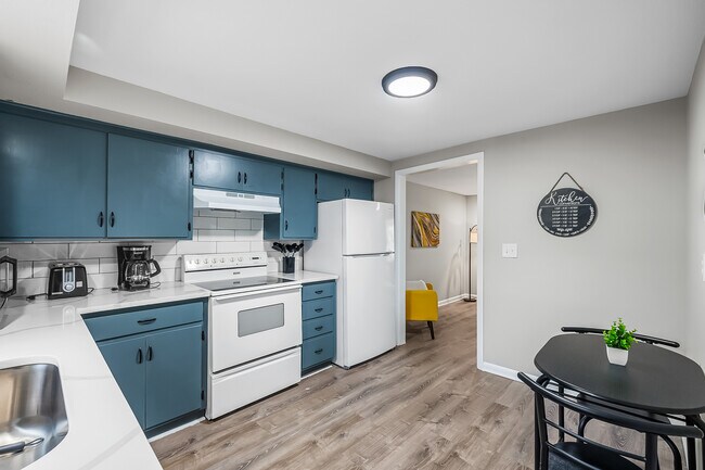 Foto del edificio - 322-324 W Rensselaer St