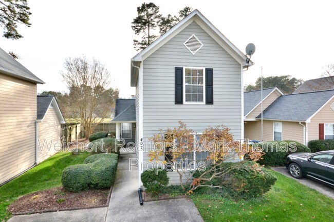 Photo - 407 Devlin Pl House