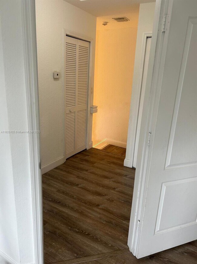 Foto del edificio - 4465 SW 160th Ave