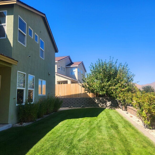 Building Photo - Amazing two story Carson City home!