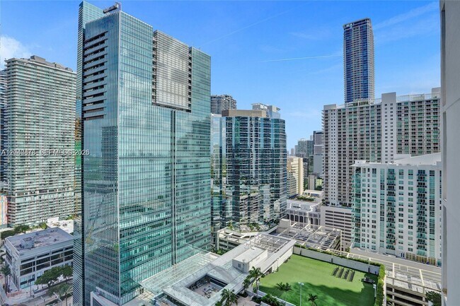 Foto del edificio - 170 SE 14th St