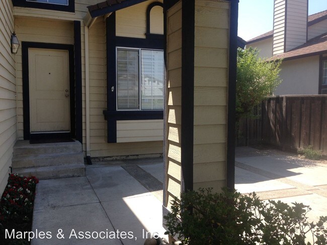 Building Photo - 2916 Sunflower Dr