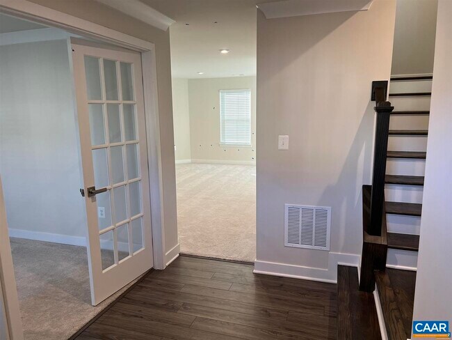 Foto del edificio - 2028 Landon Ln