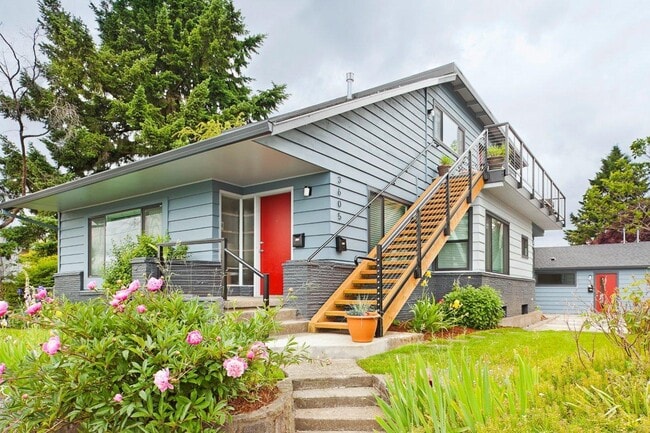 #57-SW Troy - #57-SW Troy Apartment