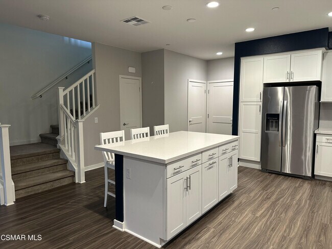 Foto del edificio - 139 Farmhouse Dr