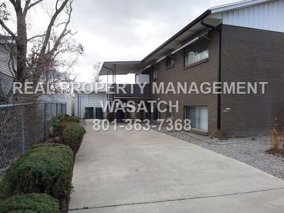 Primary Photo - 1 Bedroom 1 Bath Duplex $1299 utilities in...