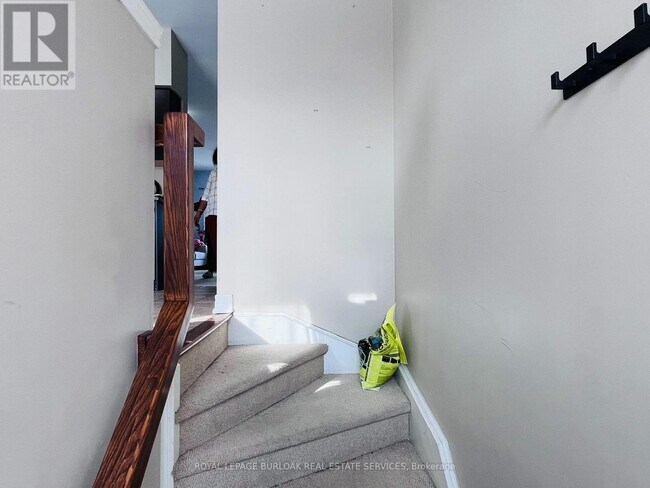 Photo du bâtiment - 5053 Bidwell Common