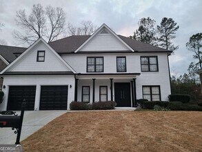 Building Photo - 220 Fieldsborn Ct NE