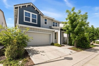 Building Photo - 4216 Doug Fir Ln